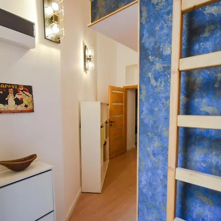 Apartamento Comfortable On The Boulevard For 4 People