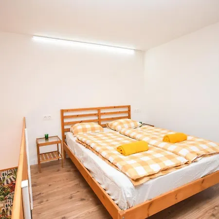 Comfortable On The Boulevard For 4 People Appartement Budapest