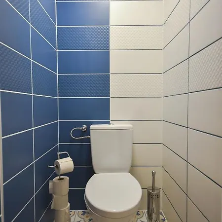 Apartment Comfortable On The Boulevard For 4 People Budapest